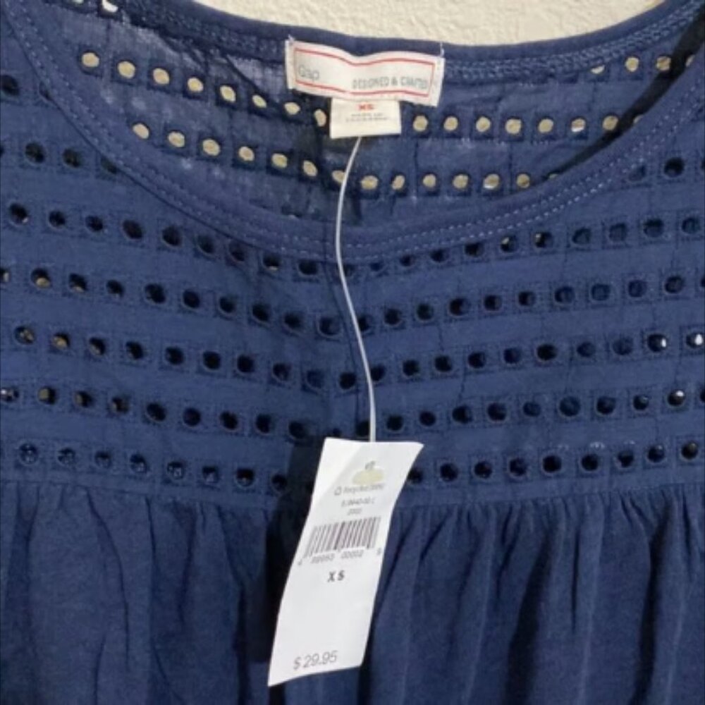 GAP Eyelet Sleeveless Blouse NAVY BLUE Women’s Size XS